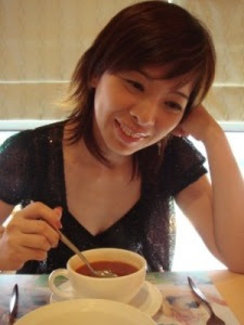 首先是蔬菜湯 (另一個選擇是香菇湯 XD)