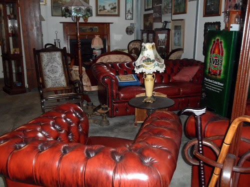 SAM 8046 Urunga Antiques & Collectables.