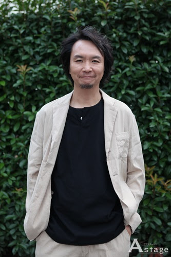 長塚圭史 2作品インタビュー アジアの女 今がすごい勢いで進む時代なのだと感じてもらえたら 桜姫 燃焦旋律隊殺於焼跡 鶴屋南北の面白さと演劇の 信じれば本当になる面白さ を使って 思いきり演劇くさく Astage アステージ