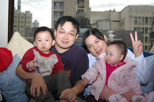 Nicolas 全家來看Baby 2