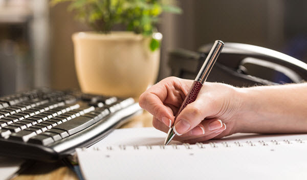 8 Time-Saving Hacks for Busy Moms