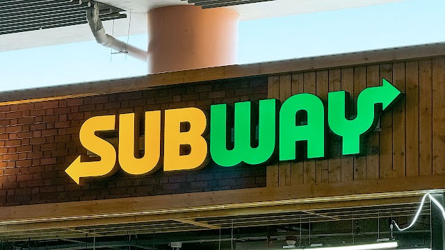Street Preacher in T-Shirt Denouncing Homosexuality Claims Subway Employee Refused to Serve Him