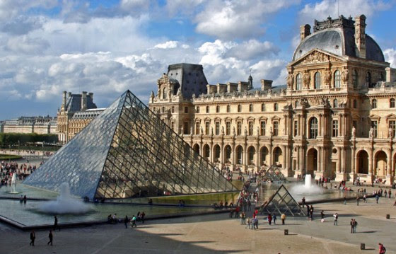 louvre 560x359