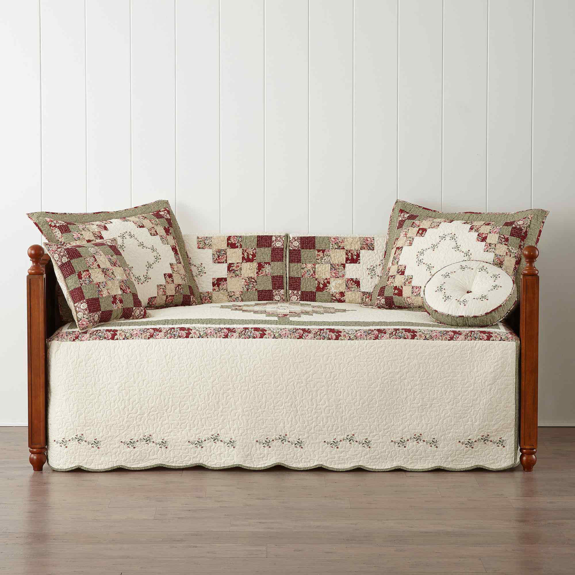 Home Expressions Cassandra Pieced Daybed Cover