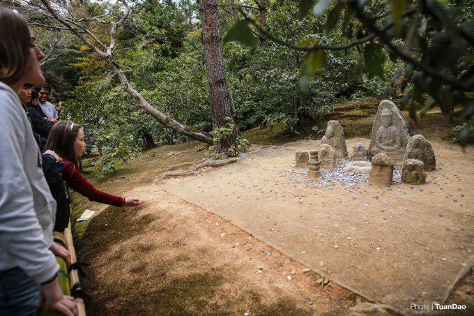 Ngôi chùa dát vàng độc đáo ở Kyoto