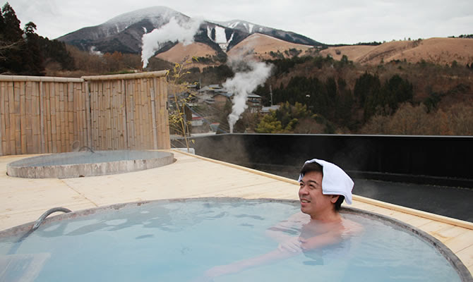 頭には濡れたタオルをのせるべし ちゃんと意味があるのです 温泉stay ステイ 九州 山口の温泉マガジン