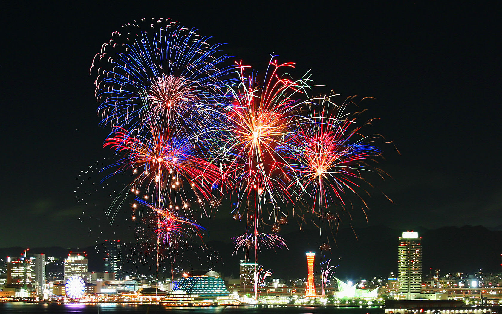 壁紙花火 壁紙サイズwsxga1680 1050 みなとこうべ海上花火大会 兵庫と神戸の写真ブログ