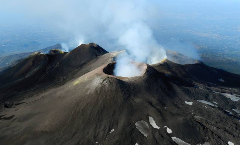 Gerommel van de vulkaan Etna | De Geobronnen