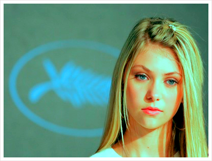 Taylor Momsen is pretty. But not as pretty as Leighton Meester