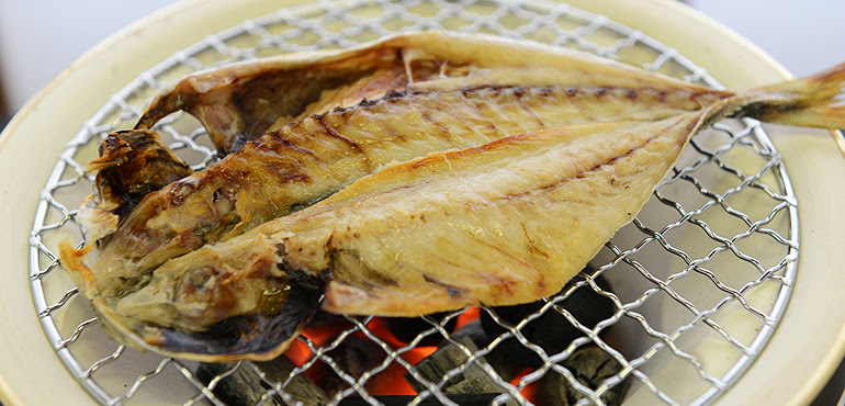 干物のおいしい焼き方 干物や海産物なら 氷見のいいもの まるなか屋