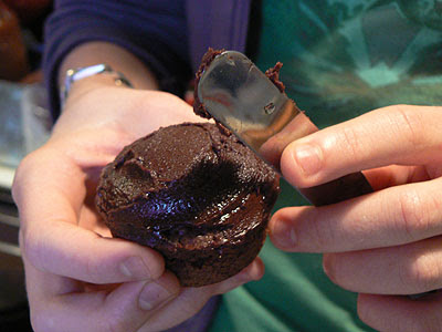 Paul glace les cupcakes.jpg