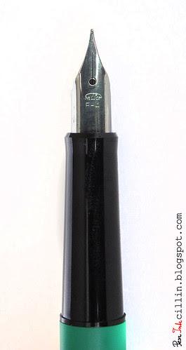 Sailor HighAce Neo fountain pen nib and section