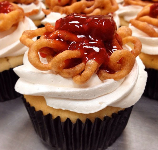 Check Out These Funnel Cake Cupcakes