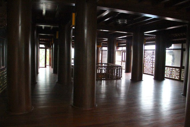 Ngắm cảnh xa hoa bên trong ngôi nhà gỗ trăm tỷ của đại gia Hà Tĩnh - Ảnh 9.