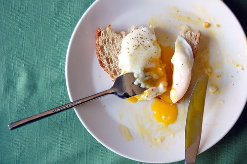 poached egg on toast