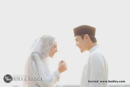 Gambar Irma Hasmie Bersanding