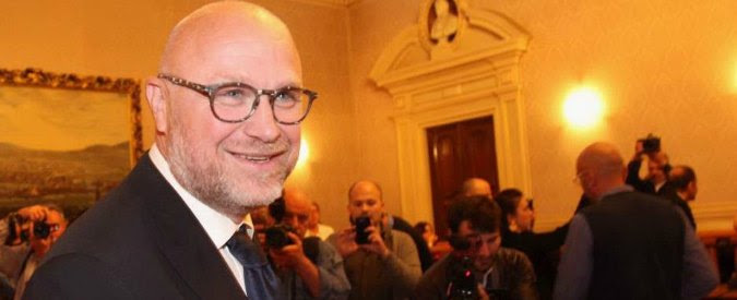 Rifiuti Livorno, ok dei creditori al concordato. Nogarin: “Il futuro di Aamps inizia oggi”. Grillo: “Risultato epocale”