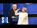 With Tom Hanks Aboard, 'SNL' Parodies Final Presidential Debate - New York Times