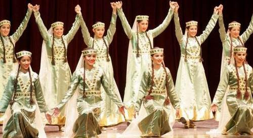 http://pasadenanow.com/main/wp-content/uploads/2010/06/armenianfolkdance1.jpg