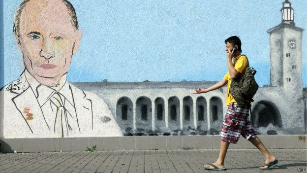 Un grafiti con la cara de Putin en el centro de Simferopol, 