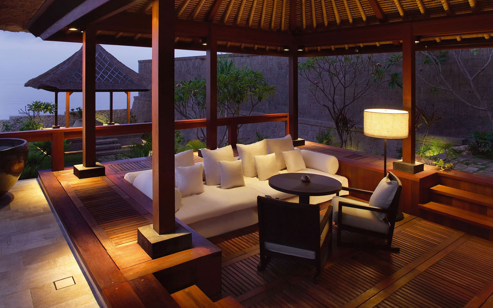 The Bulgari Villa - A Balinese Cliff-Top Paradise ...