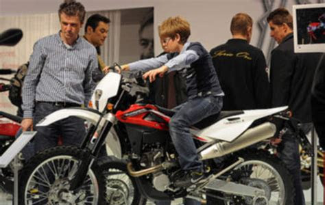 Read husqvarna te310 te450 te510 service repair pdf manual 2010 2011 Book Directory PDF
