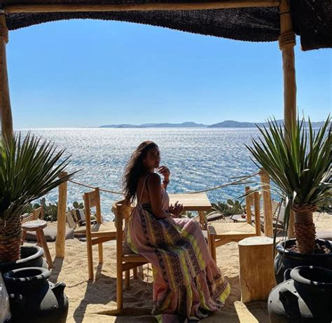 بيبو تفاصيل زواج إبنة الخطيب من لاعب النادي الأهلى أسامة حسني. Ø§ÙØ¹Ø±Ø¨ Ø§ÙÙÙÙ - ÙÙ ÙÙÙØ³ÙÙÙ