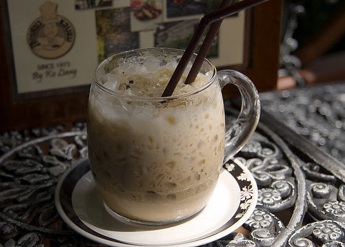 located close the transcend of Rang Hill inwards Phuket Town Bangkok Thailand Map; Tunk Ka Restaurant / Cafe on Rang Hill