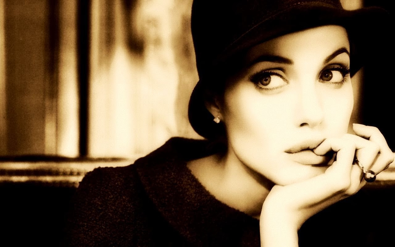 Angelina Jolie HD Wallpapers