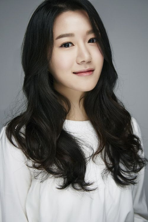 Lee Da-In (1992) - AsianWiki