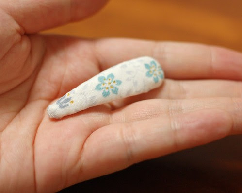How to make a fabric covered snap clip 12