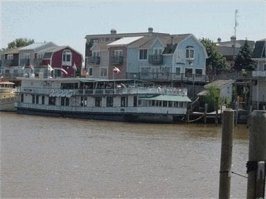 Idler Riverboat-Magnolia Grille
