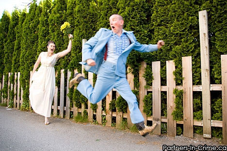 Funny Wedding Photos Ideas on Dan   Amelia Wanted Some Fun Shots For Their Engagement  We All Had A