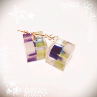 レジン キューブinキューブピアス Mof