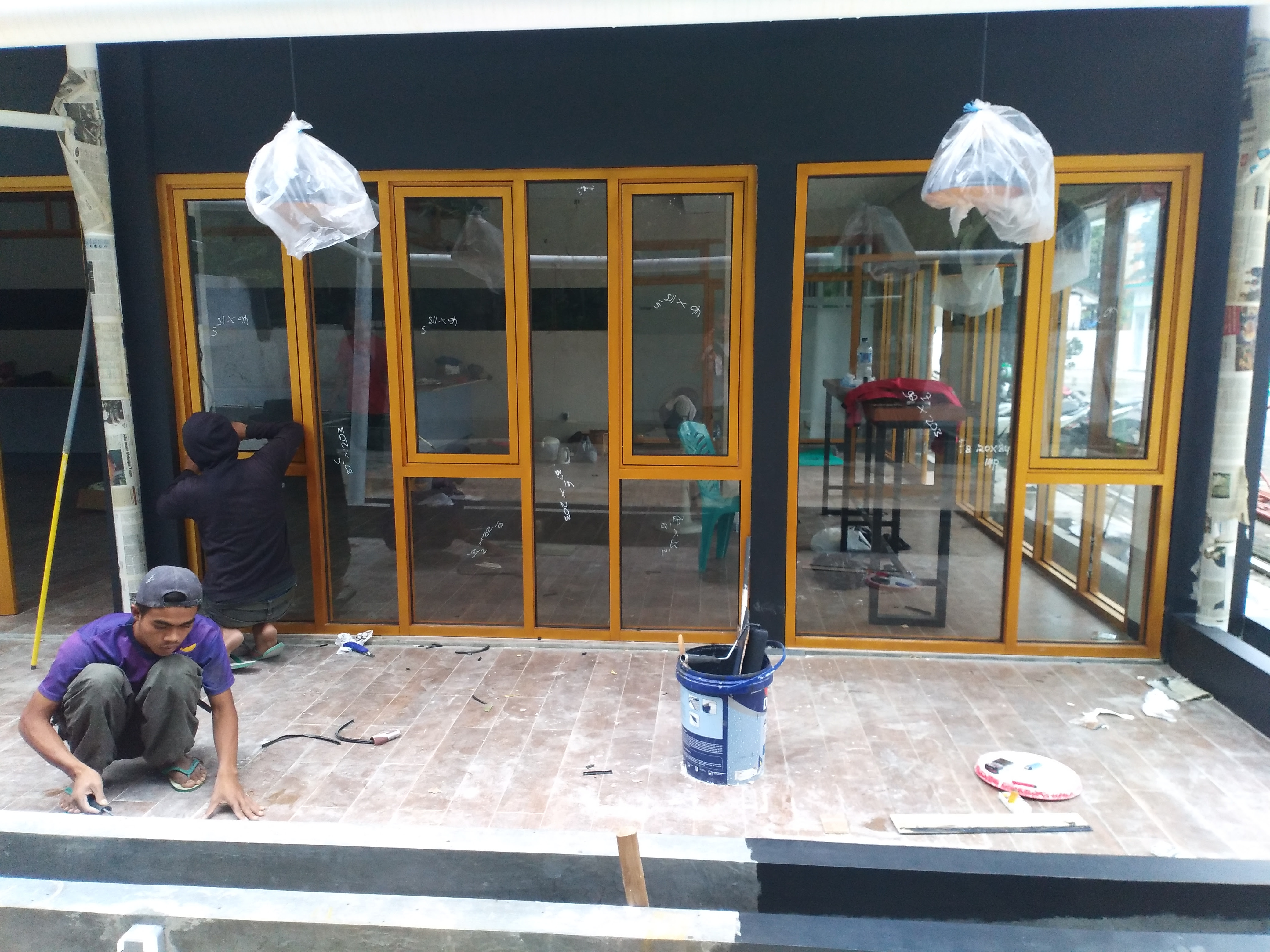 Harga kusen aluminium dan kaca Magnoo Alumunium Harga kusen aluminium dan kaca Magnoo Alumunium