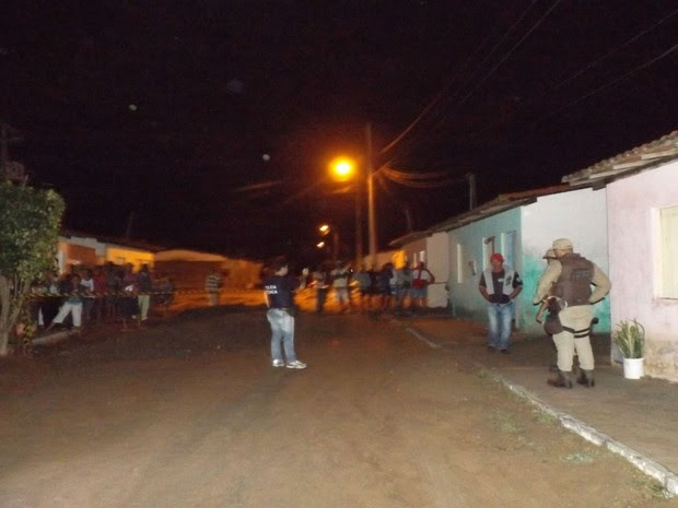 Duplo homicídio foi registrado na cidade de Nova Fátima, na Bahia (Foto:  Alana Adrielle / Hora da Verdade)