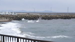 押し寄せる波 知床 羅臼観光船はまなす