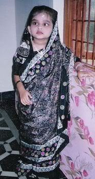 farheena in sari