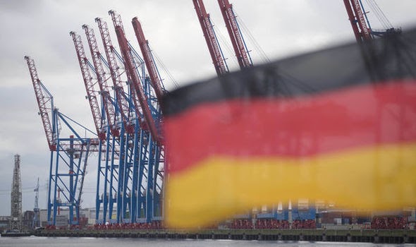 Merkel NIGHTMARE as Germany warned economy ‘BECOMING TOXIC’ with trade war looming