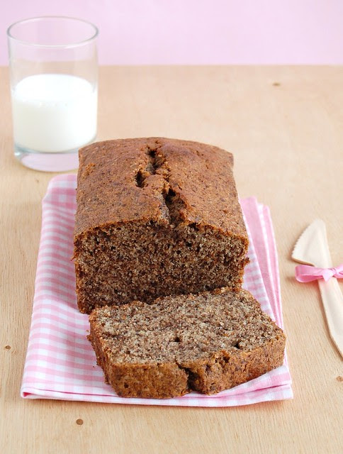 Wheat and chocolate pound cake / Bolo com farinha integral e chocolate