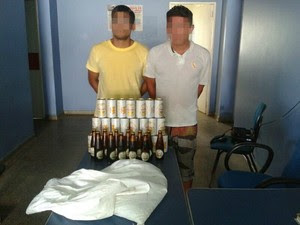 Dupla chegou a entrar com cervejas no presídio, mas foi detida (Foto: Divulgação/Polícia Militar)