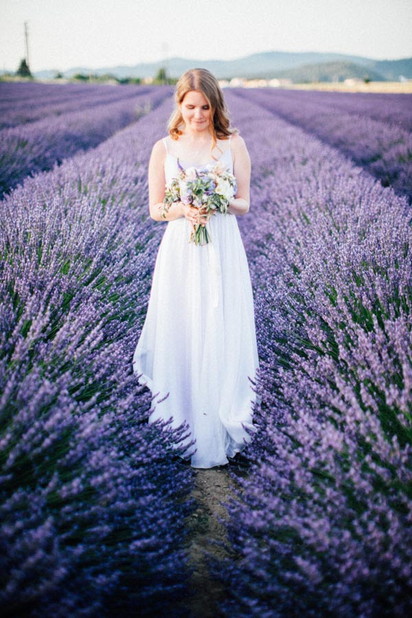 ラベンダーをテーマにしたコーディネート 季節の花の結婚式アイデア Wedding Tips ウェディングのプロが届ける結婚式のアドバイス
