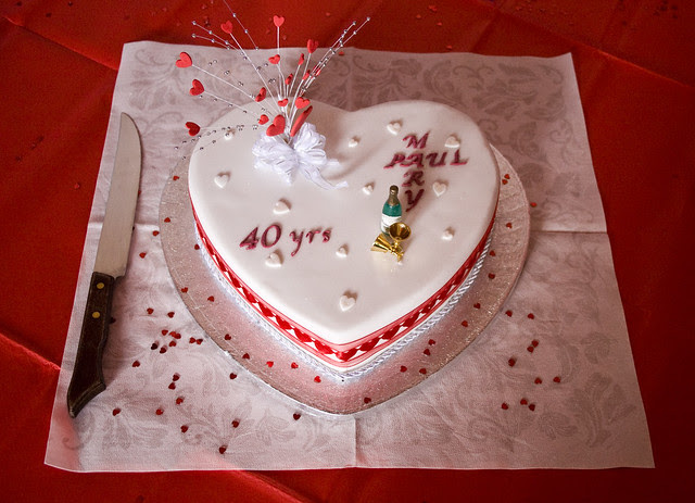 My parents 40th Wedding Anniversary Cake | Flickr - Photo ...