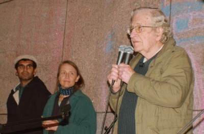 Noam Chomsky, Boston, 22 de Outubro de 2011 - Foto de Occupy Boston no facebook