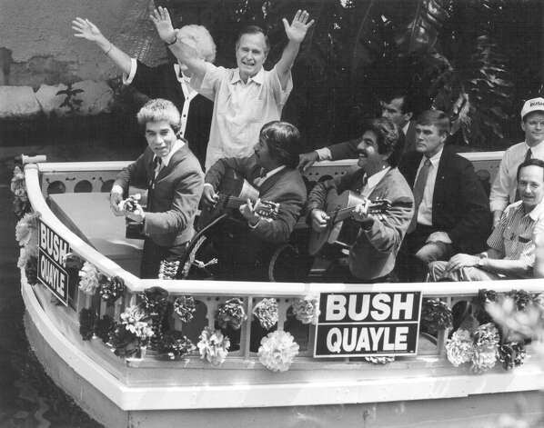 Vice President and presidential candidate George H.W. Bush arrives via barge at the Arneson River Theater for a rally on Aug. 25, 1988. Photo: San Antonio Express-News File Photo / SA