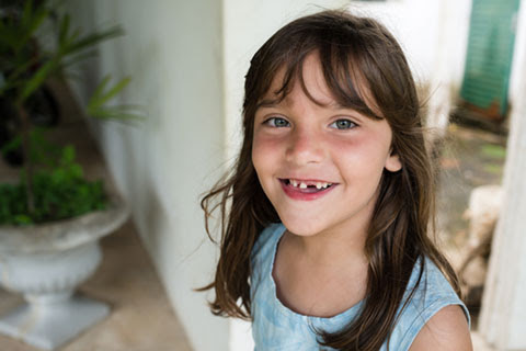 How to handle your child's baby teeth - Pediatric Dentist ...