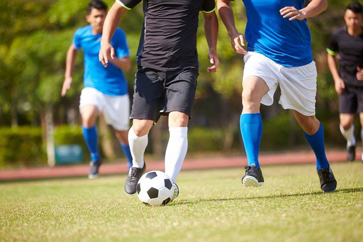サッカーの人気のユニフォームや種類について紹介 昇華スポーツウェアのユニフォームをチームオーダーするならイルマックスへ サッカー バスケなど