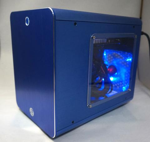 高性能マシンも狙える特殊配置コンパクトキューブケース 12cmクーラー搭載追記 Raijintek Metis Blue Mini Itx Pcケースのレビュー ジグソー レビューメディア