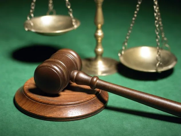 Scales-Of-Justice-Gavel 4
