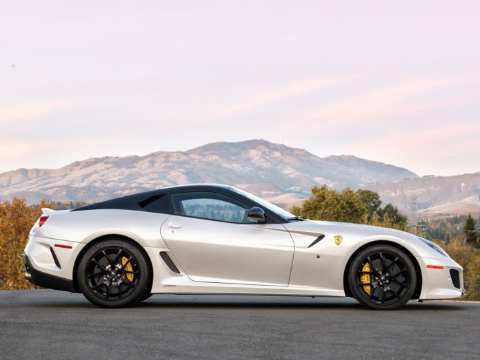 2011-ferrari-599-gto-3
